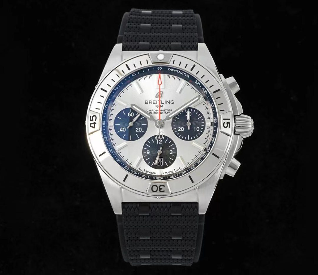 브라이틀링 크로노그래프 크로노맷 실버 다이얼 러버 스트랩 42mm AB0134101G1A1