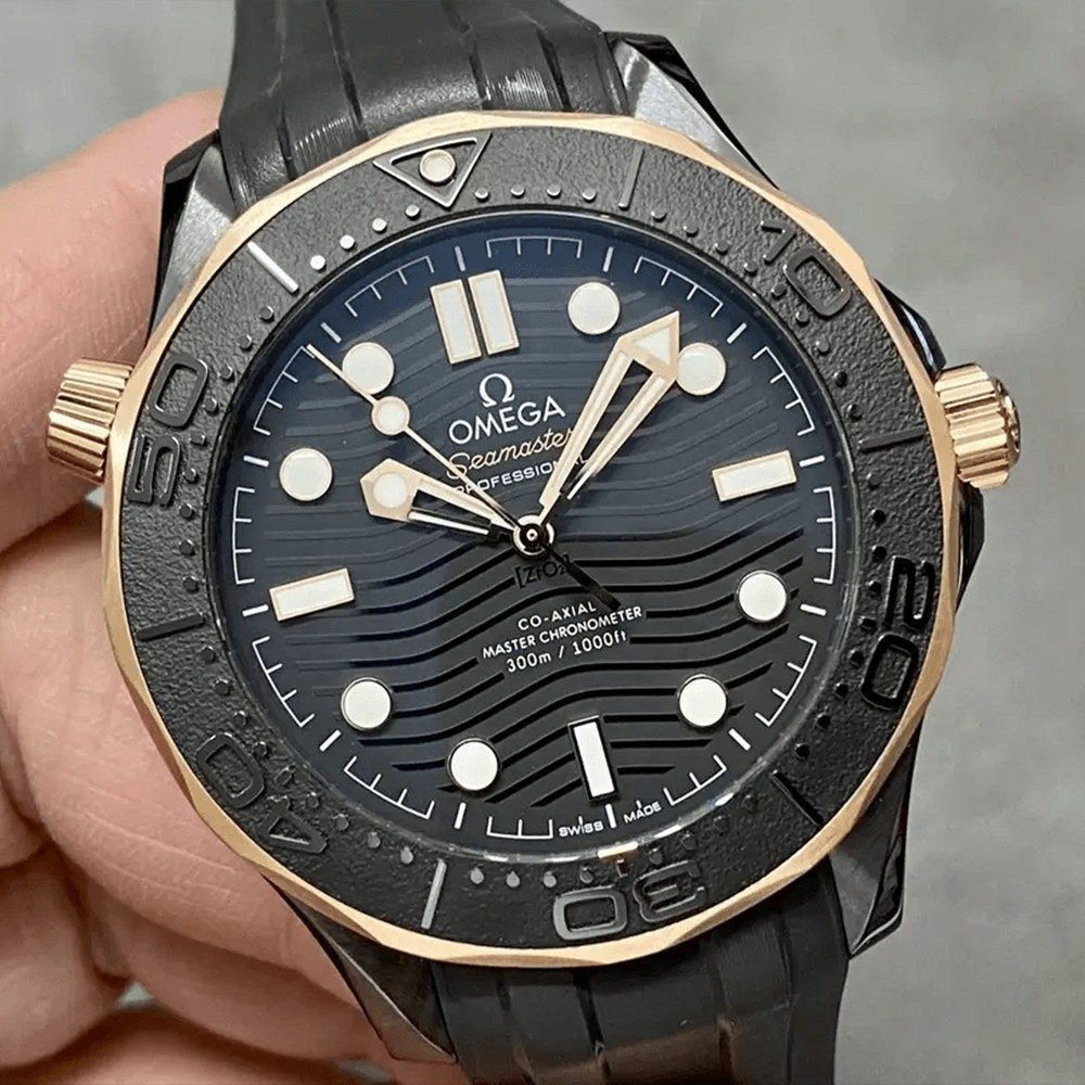 오메가 씨마스터 300M 다이버 코액시얼 마스터 크로노미터 블랙 다이얼 43.5mm 210.62.44.20.01.001