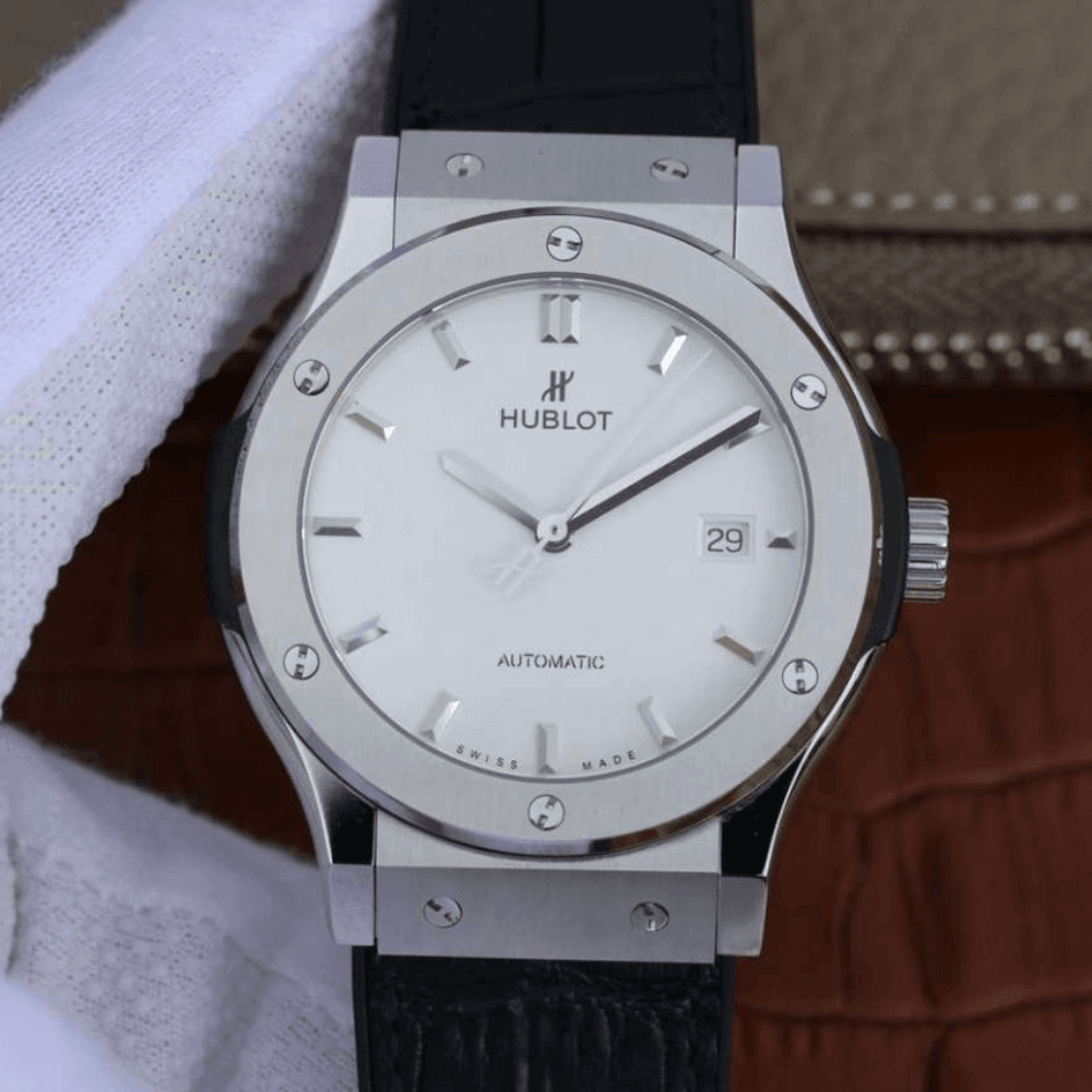 위블로 클래식 퓨전 티타늄 화이트 다이얼 러버 스트랩 42mm 542.NX.2611.LR