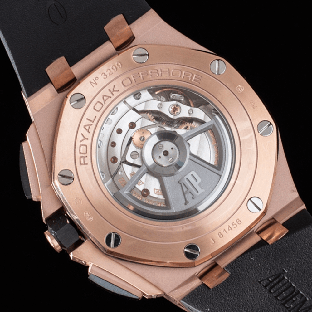 오데마피게 로얄오크 오프쇼어 크로노그래프 블랙/화이트 다이얼 로즈골드 블랙 러버스트랩 44mm 26401RO