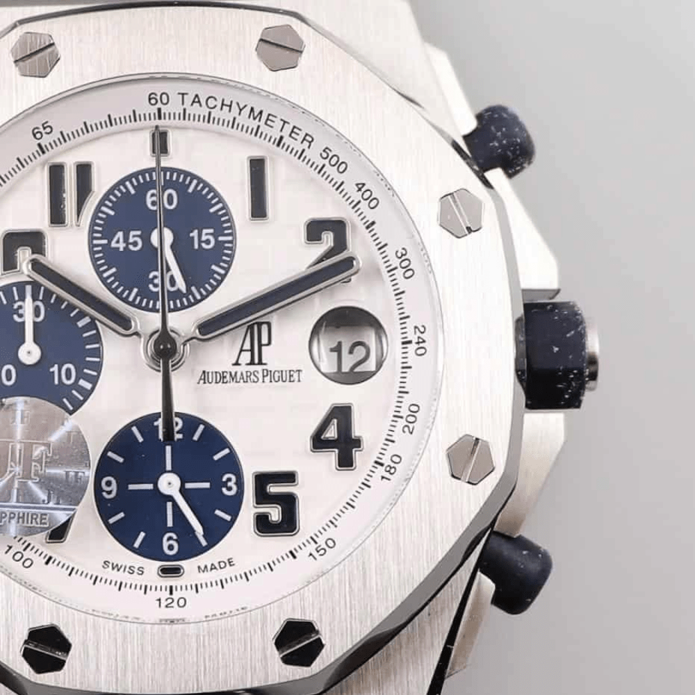 오데마피게 로얄오크 오프쇼어 화이트/블루 다이얼 스틸 블루 가죽스트랩 V2 42mm 26170ST