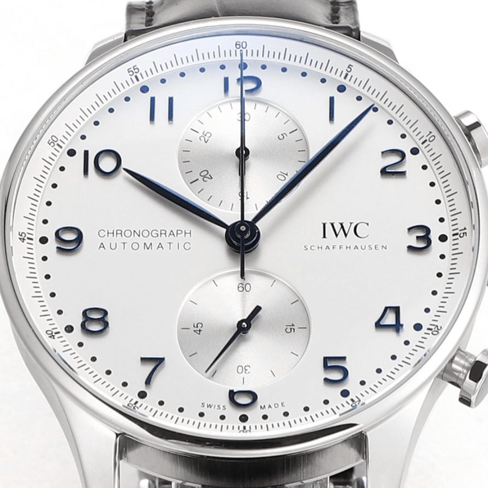 IWC 포르투기저 크로노그래프 화이트/블루 다이얼 레더 스트랩 40mm IW371604