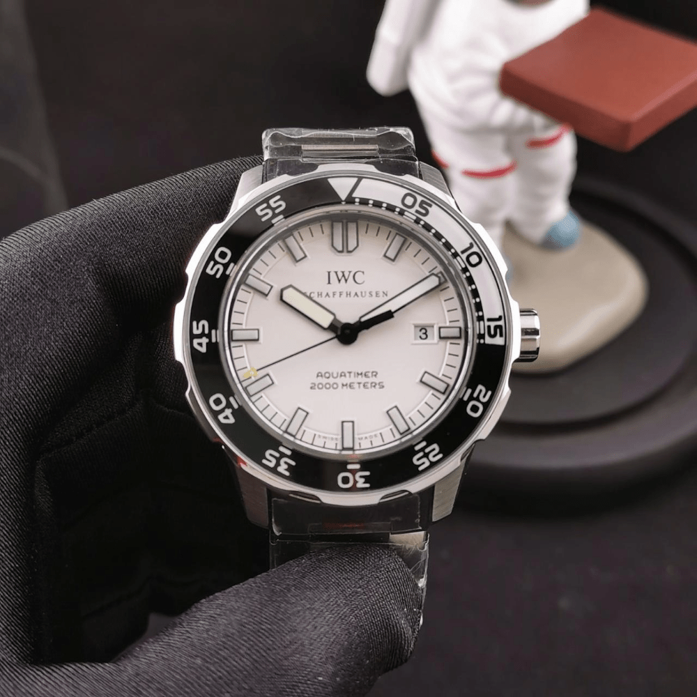 IWC 아쿠아타이머 스틸 화이트 다이얼 SS 브레이슬릿 44mm IW356809