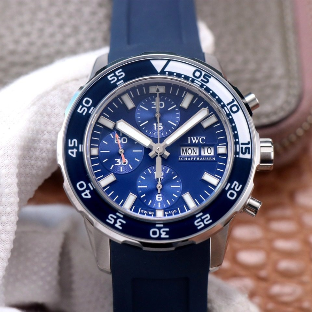 IWC 아쿠아타이머 마린 크로노그래프 블루 다이얼 44mm 러버 스트랩 IW376711