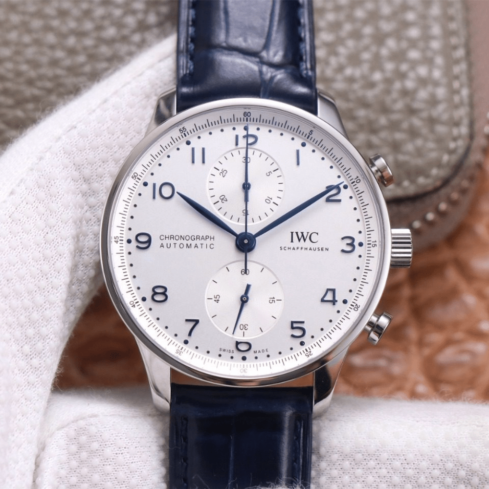 IWC 포르투기저 크로노그래프 화이트골드 화이트/블루 다이얼 레더 스트랩 41mm IW371605