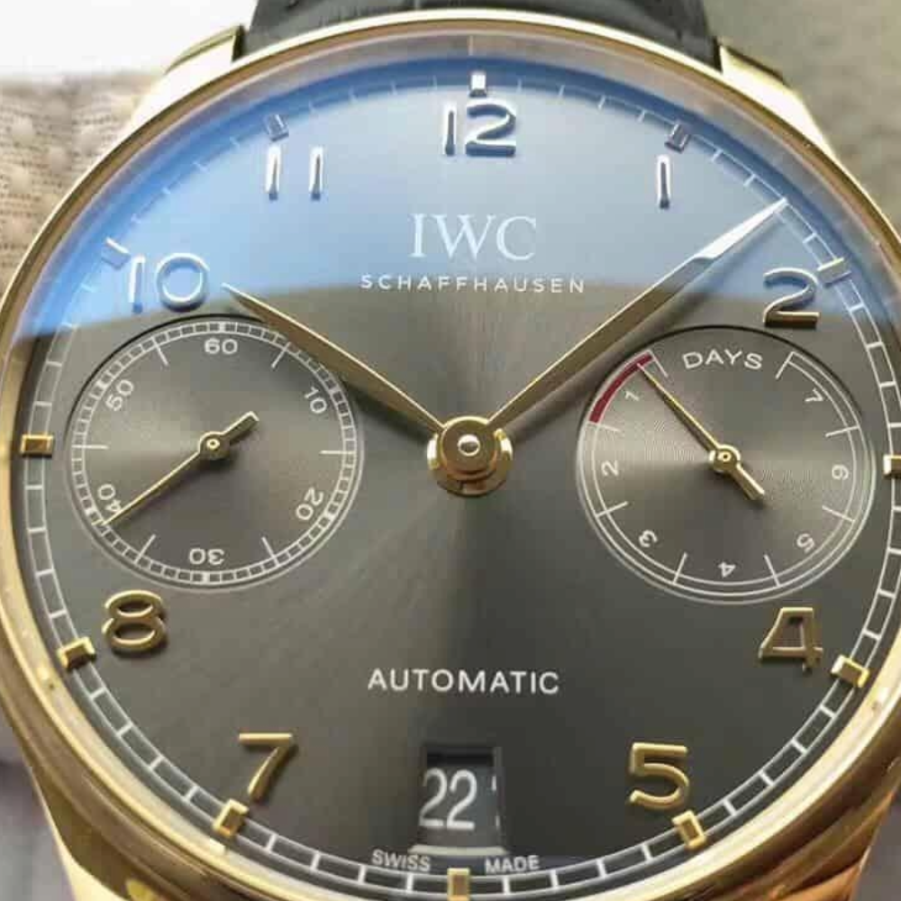 IWC 포르투기저 세븐데이즈 골드 그레이 다이얼 레더 스트랩 42.3mm IW500101