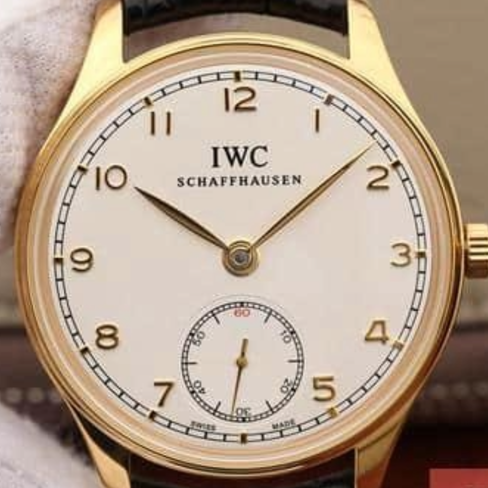 IWC 포르투기저 존스 소드 골드 화이트 다이얼 레더 스트랩 44mm IW545408