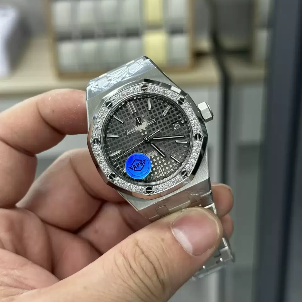 오데마피게 로얄오크 그레이 다이얼 다이아베젤 스틸 SS 브레이슬릿 37mm 15451