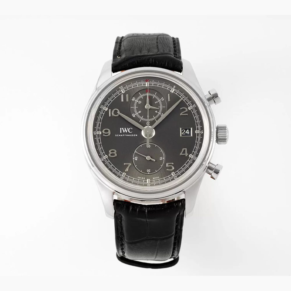 IWC 포르투기저 다빈치 크로노그래프 클래식 블랙 다이얼 레더 스트랩 44mm IW390404