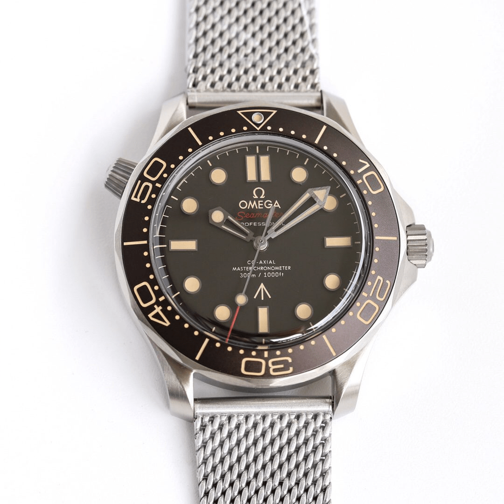 오메가 씨마스터 300M 제임스 본드 007 에디션 42mm 210.90.42.20.01.001