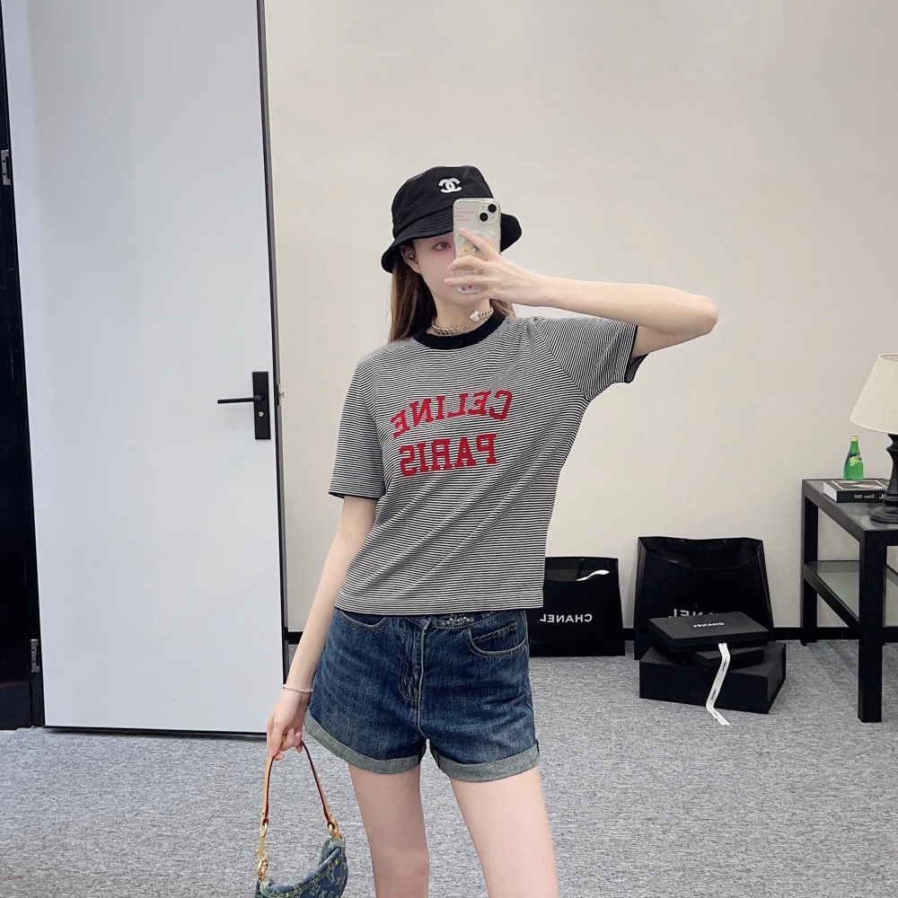 셀린느 24SS 기본로고 스트라이프 반팔 티셔츠