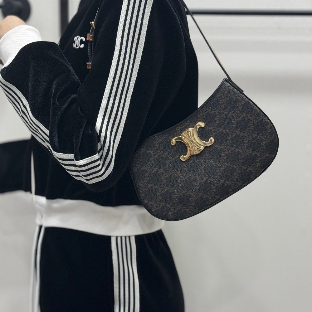 셀린느 미디엄 틸리백 샤이니 카프스킨 트리옹프