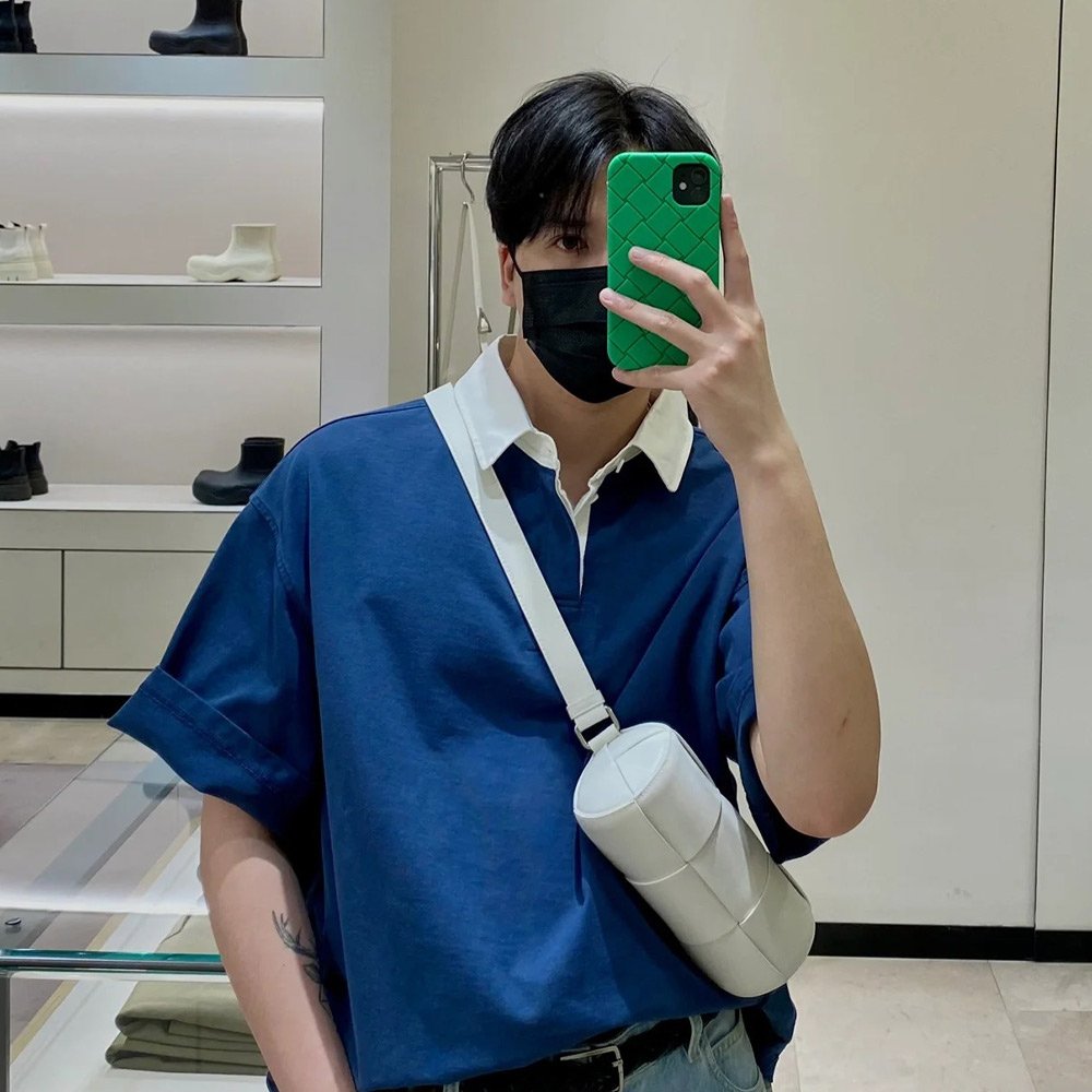 보테가베네타 24SS 자수로고 라펠 폴로 반팔 티셔츠