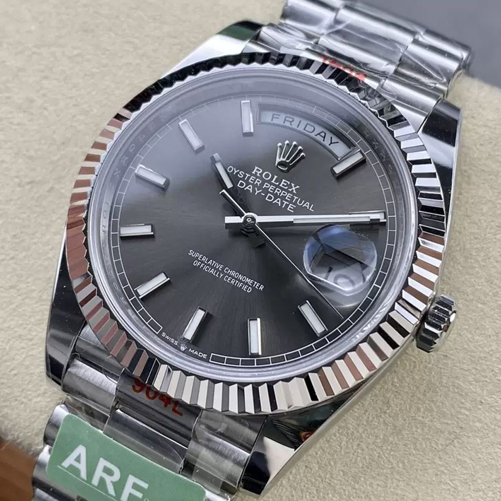 롤렉스 데이데이트 그레이 인덱스 다이얼 화이트골드 40mm m228239