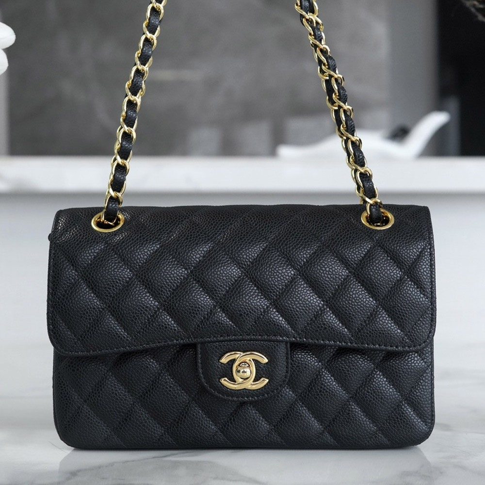 팬더샵 샤넬 클래식 플랩백 캐비어 금장 23cm