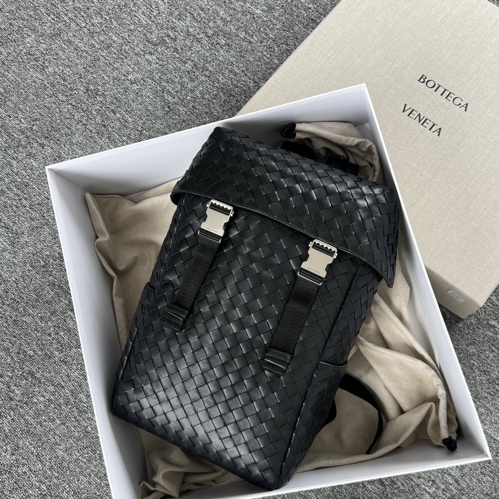 보테가베네타 인트레치아토 플랩 백팩 766580