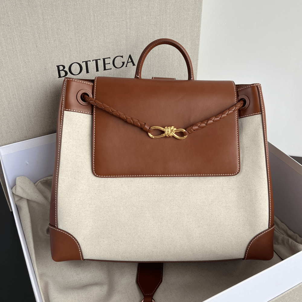 보테가베네타 라지 안디아모 백팩 789039