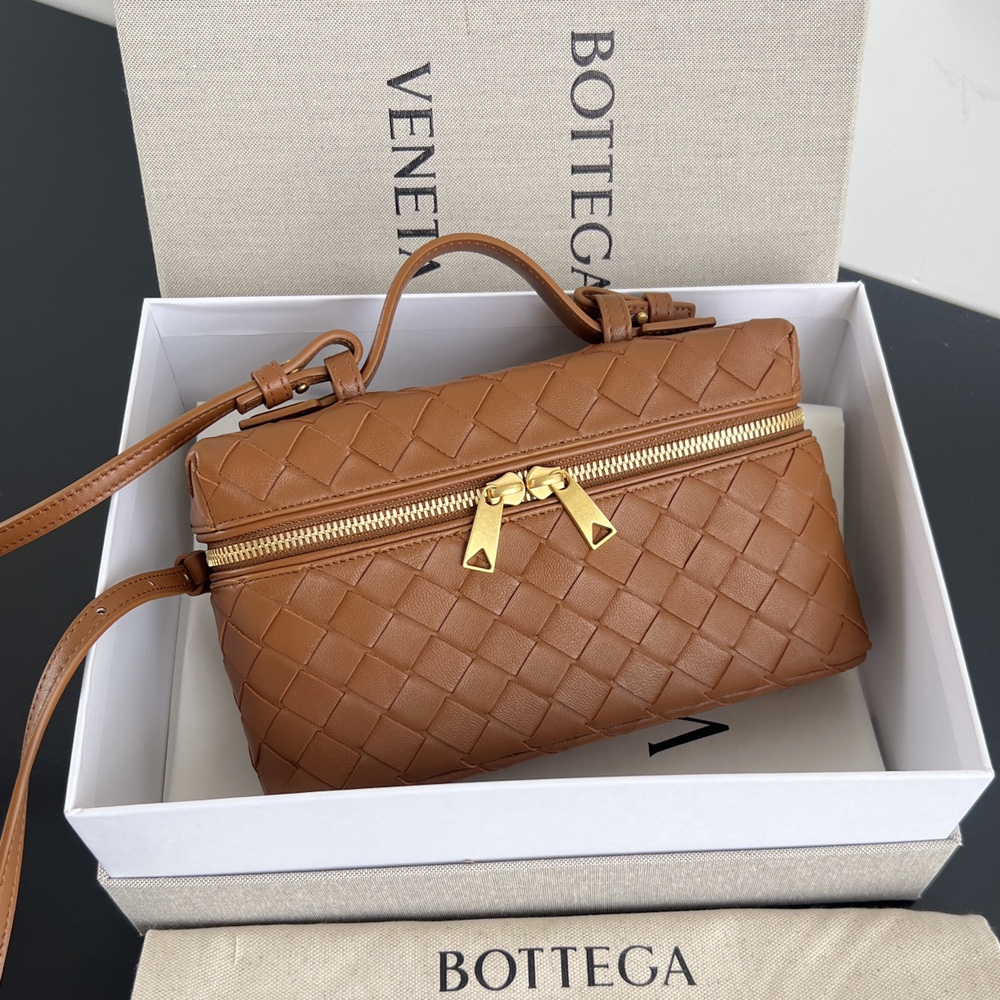 보테가베네타 뱅 베니티 케이스 브라운 789109