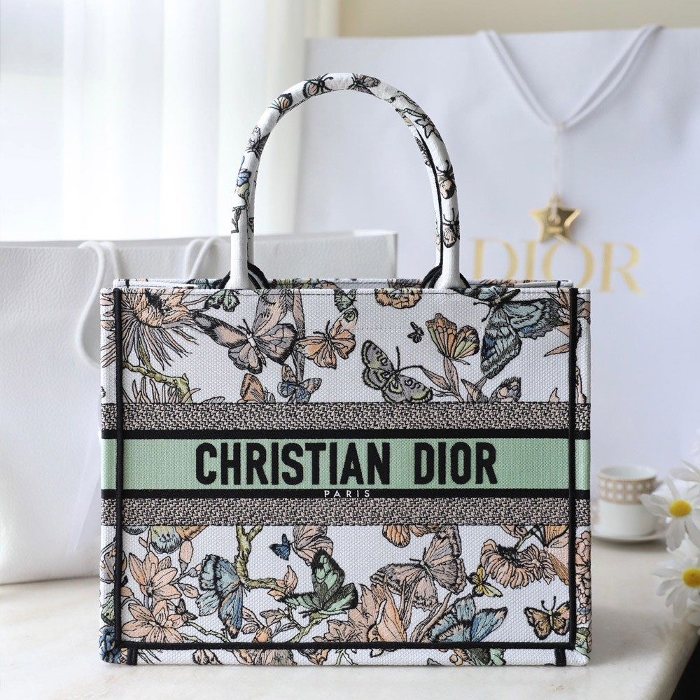 디올 Herbarium 자수 북 토트 미디엄 백