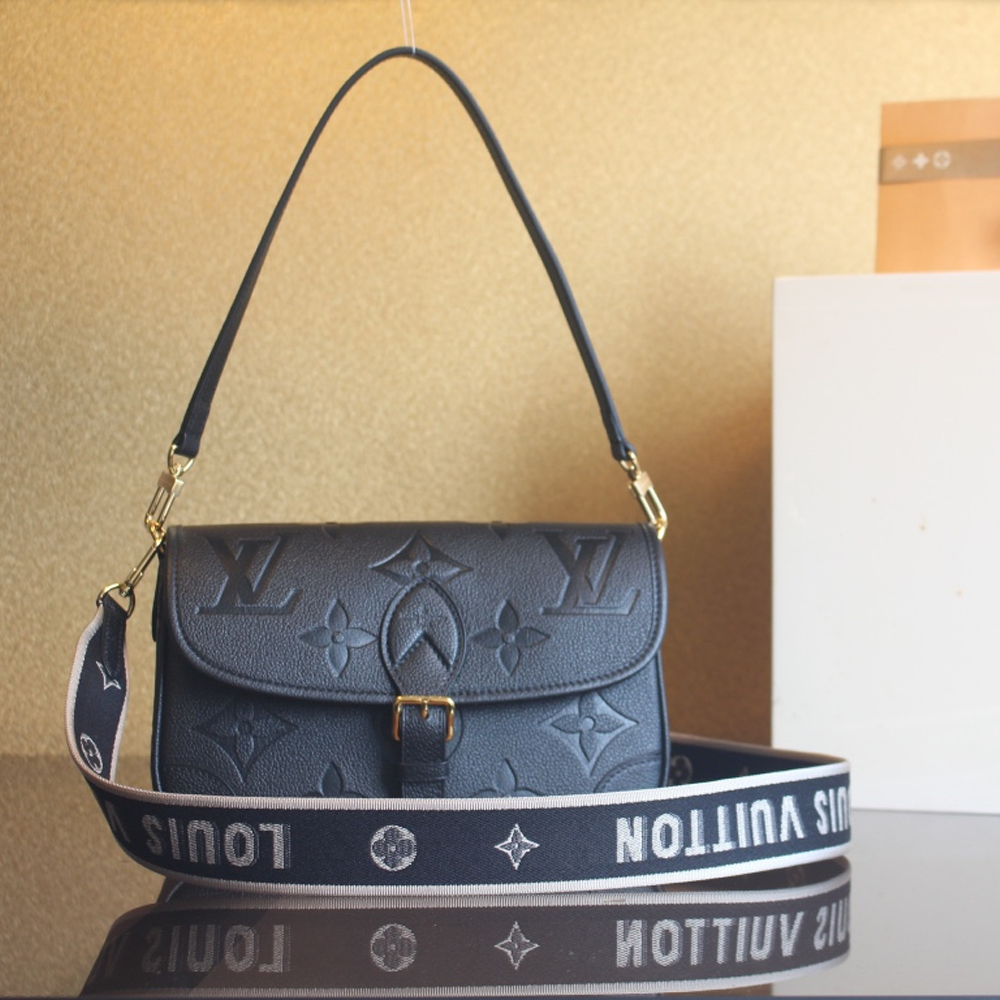 루이비통 다이앤 모노그램 아프렝뜨 블랙 M46386