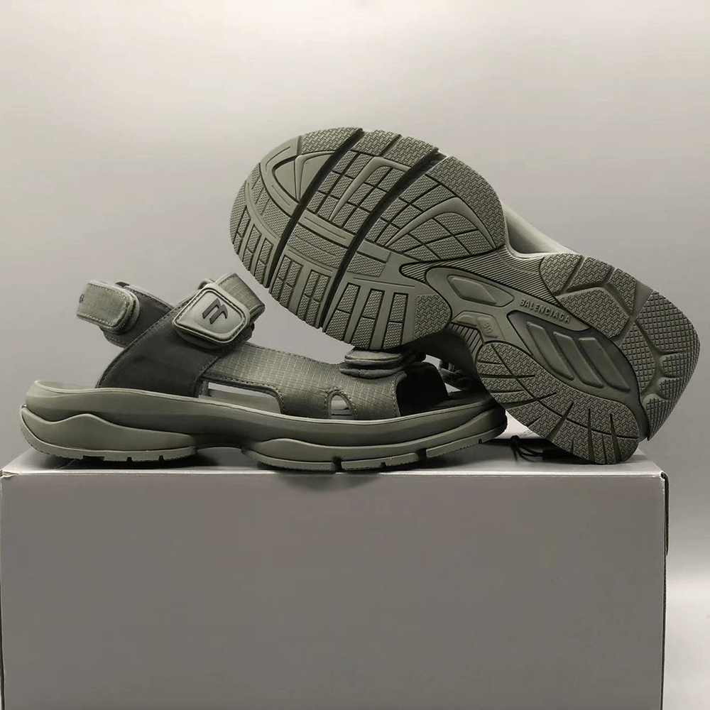 발렌시아가 투어리스트 샌들 그린