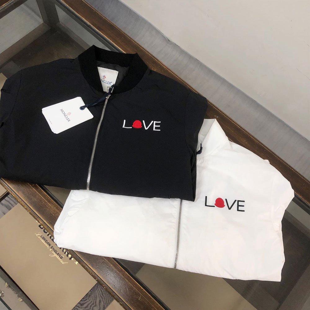 몽클레어 520 LOVE 컬렉션 봄버 자켓