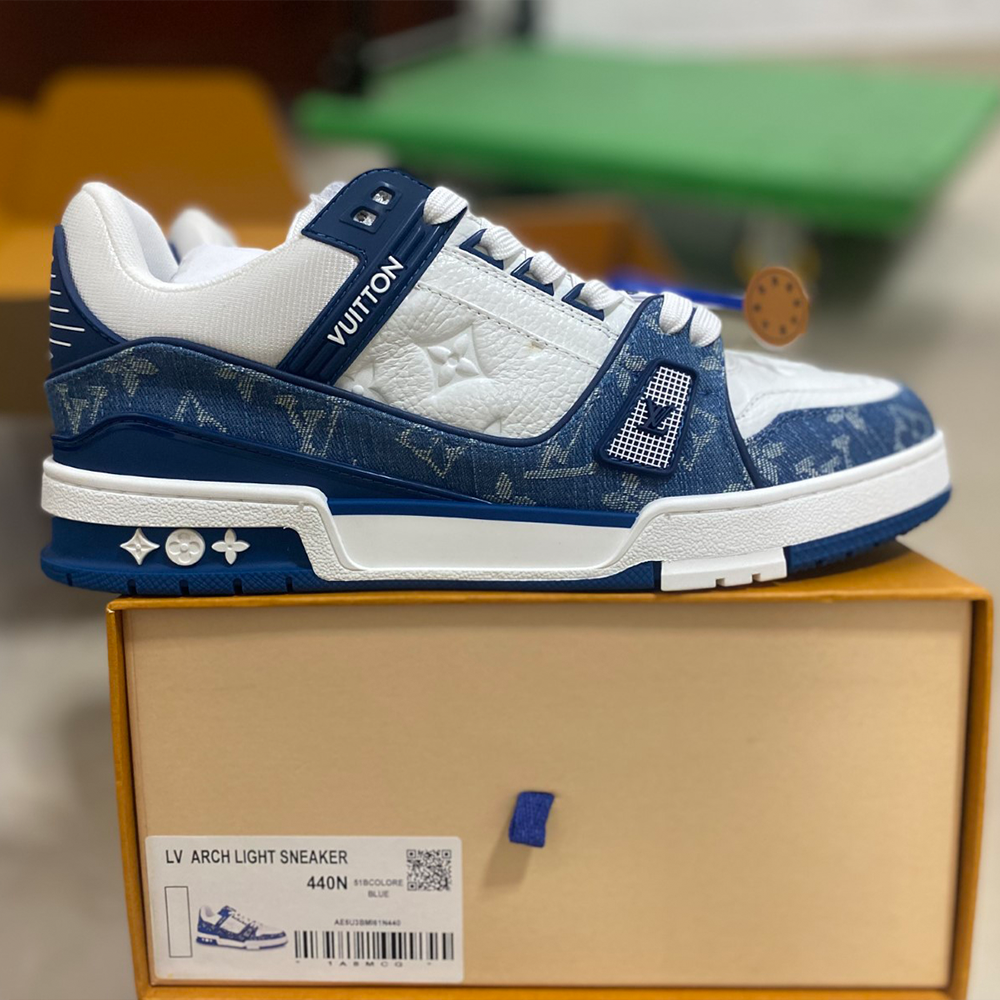 루이비통 LV 트레이너 스니커즈 모노그램 데님 블루