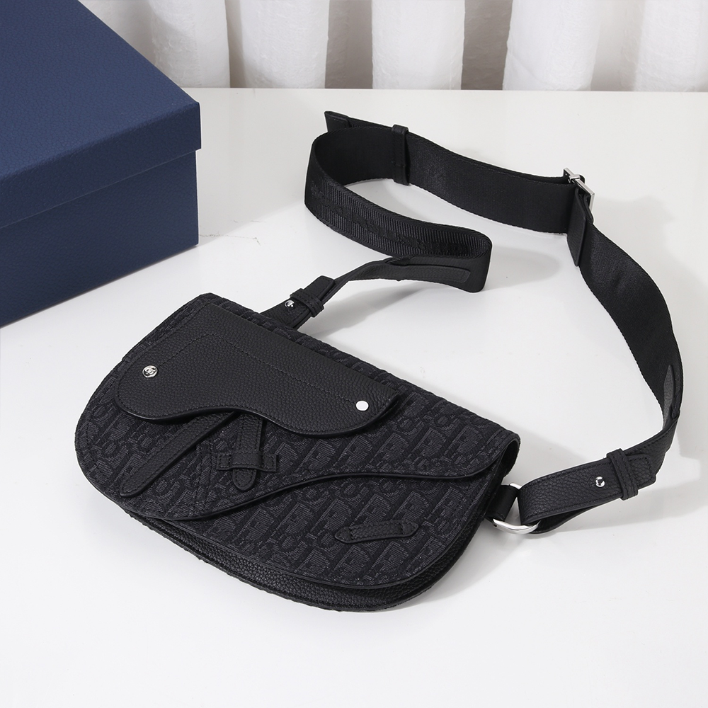 디올 오블리크 새들 파우치 블랙 1ADPO095YKY