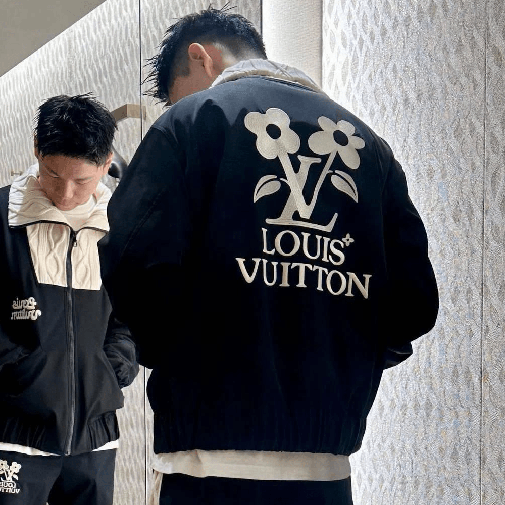 루이비통 니티드 칼라 엠브로이더드 테크니컬 블루종