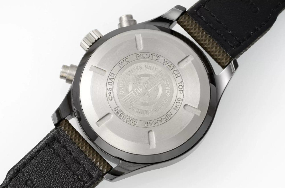 IWC 파일럿 워치 크로노그래프 탑건 미라마 나일론 스트랩 44mm IW389002