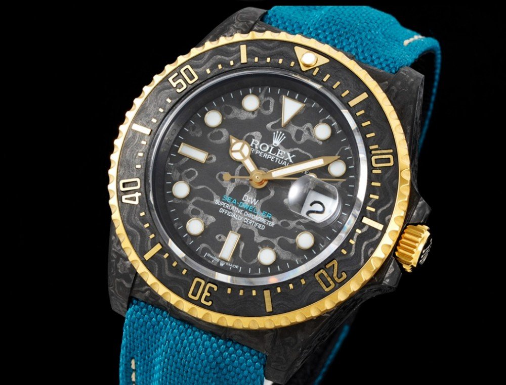 롤렉스 씨드웰러 카본 커스텀  43mm M126600