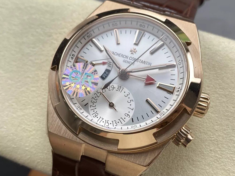 바쉐론 콘스탄틴 오버시즈 듀얼 타임 실버 다이얼 브라운 레더 스트랩 41mm 7920V