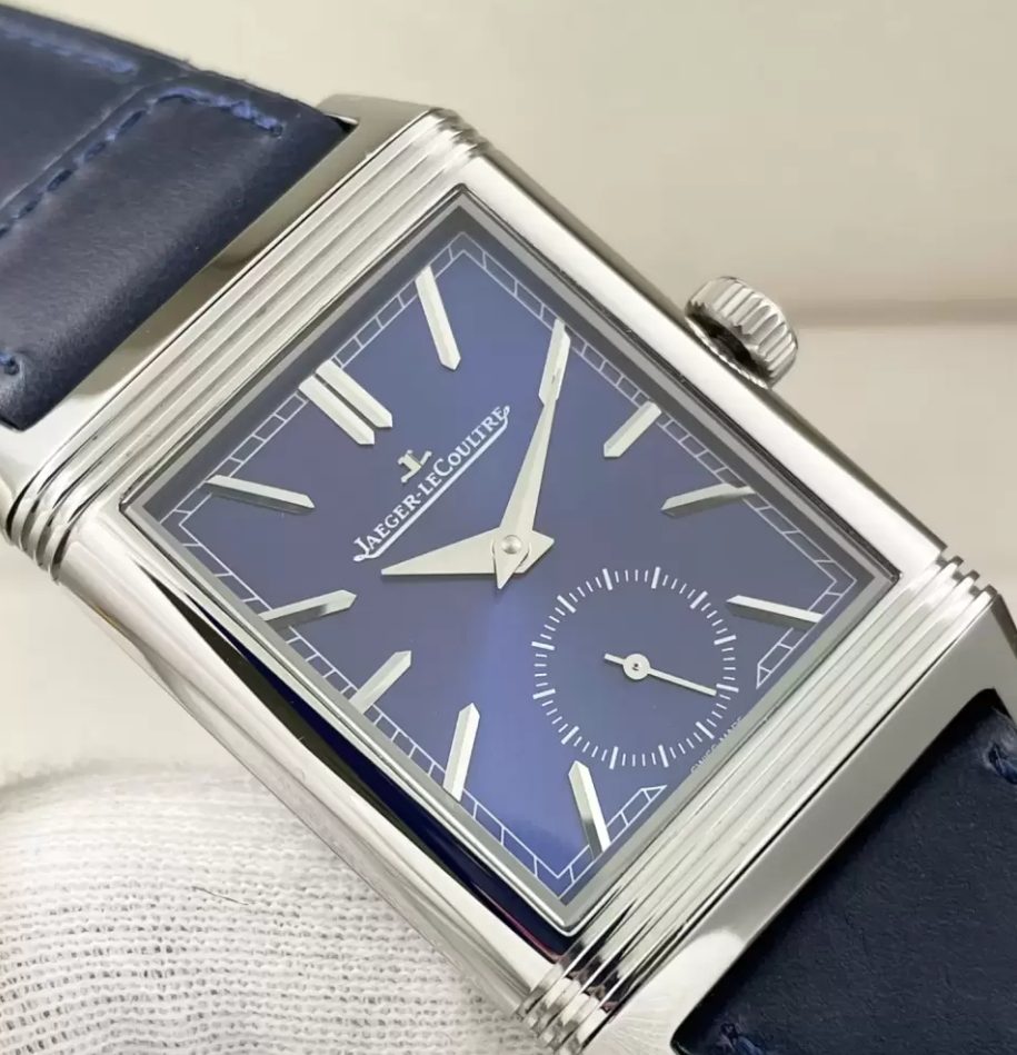 예거 르쿨트르 리베르소 클래식 라지 듀오페이스 스몰 세컨드 블루 다이얼 레더 스트랩 Q3988482