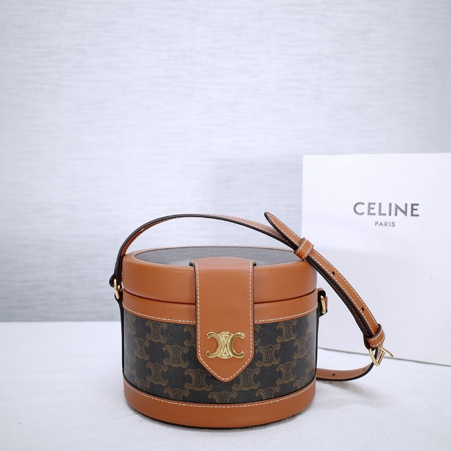 셀린느 트라이엄프 탬버백 미듐