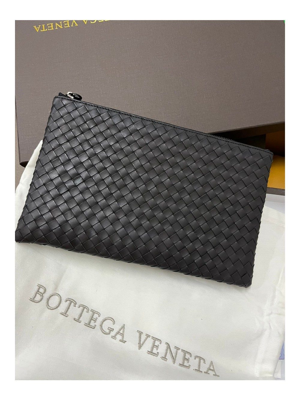 보테가베네타 인트레치아토 미디움 클러치 블랙