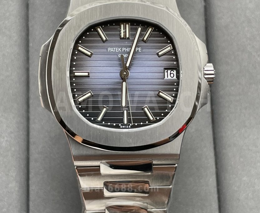 파텍필립 노틸러스 블루 텍스처 다이얼 SS 브레이슬릿 40mm 5711