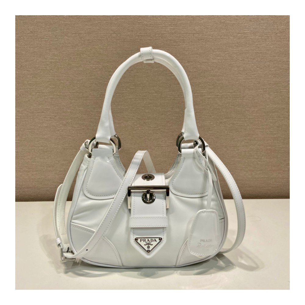 프라다 문 패딩 나파 가죽 백