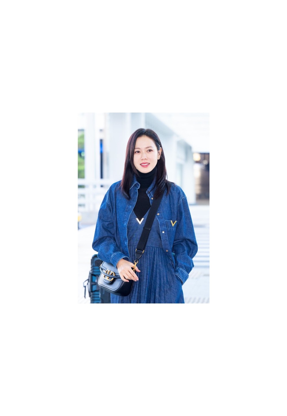 [손예진 PICK] 발렌티노 올타임 소프트 그레인 송아지 가죽 숄더백