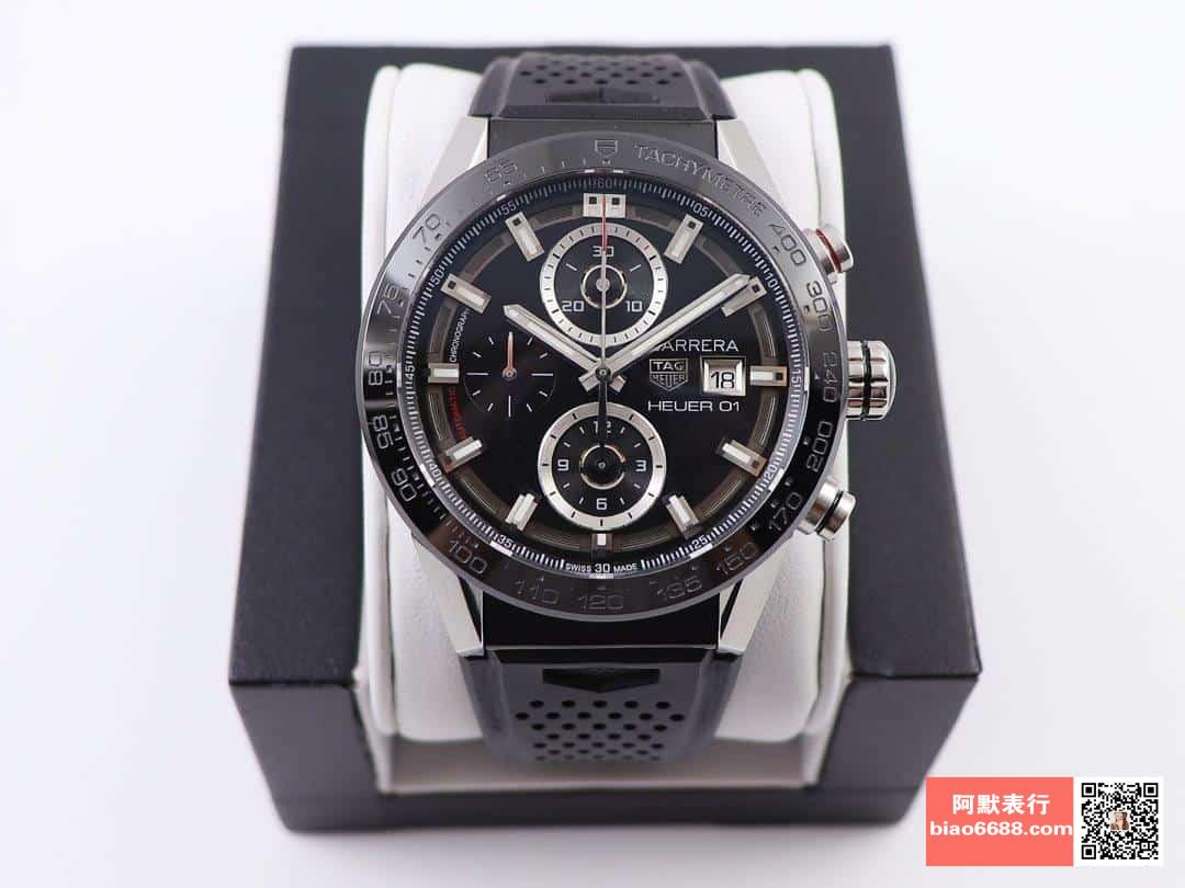 태그호이어 까레라 크로노그래프