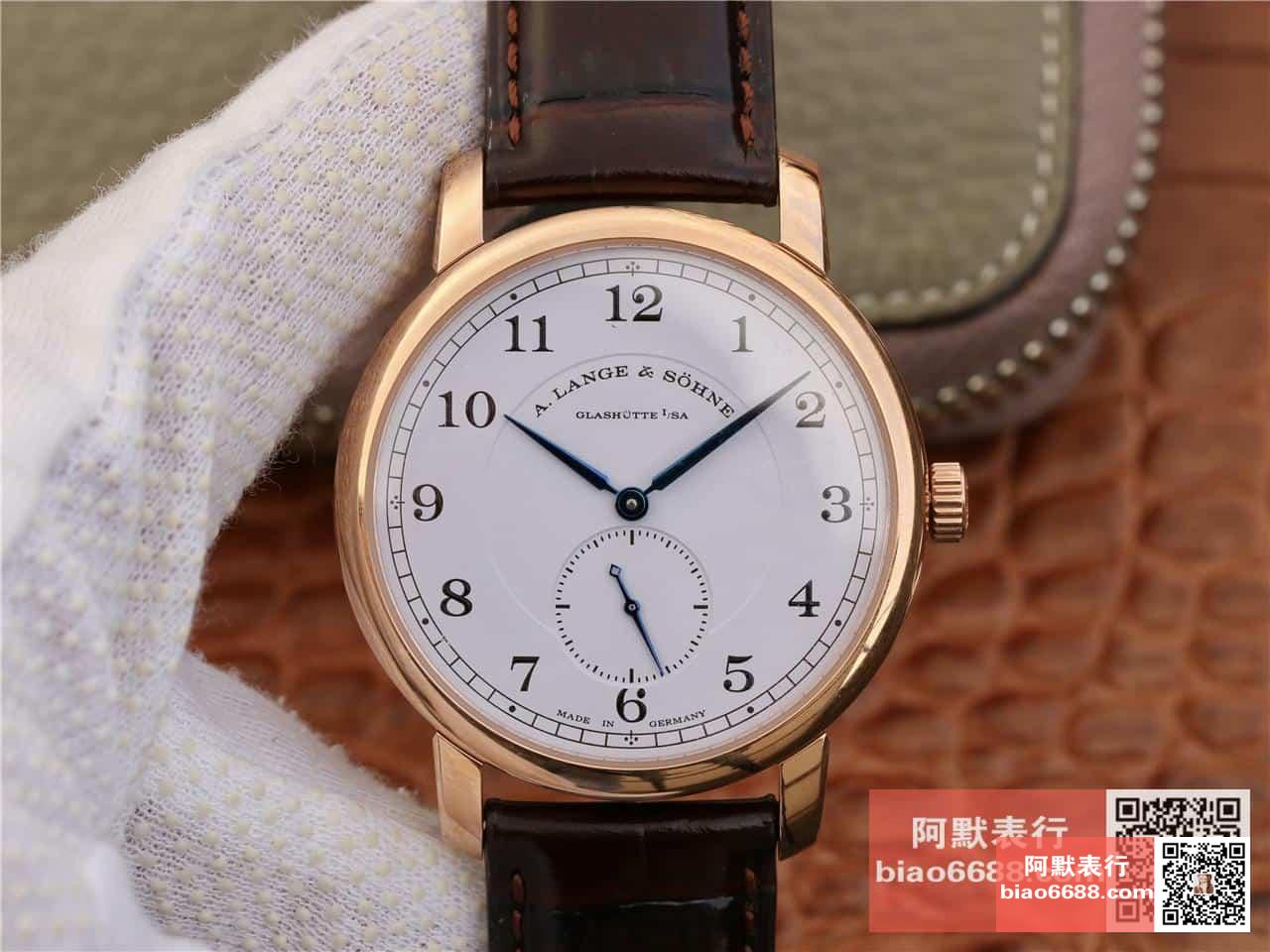 랑에 운트 죄네 클래식 1815 시리즈 바우하우스 스타일 3/4 데크 골드 소켓 구즈넥 로즈골드 40mm