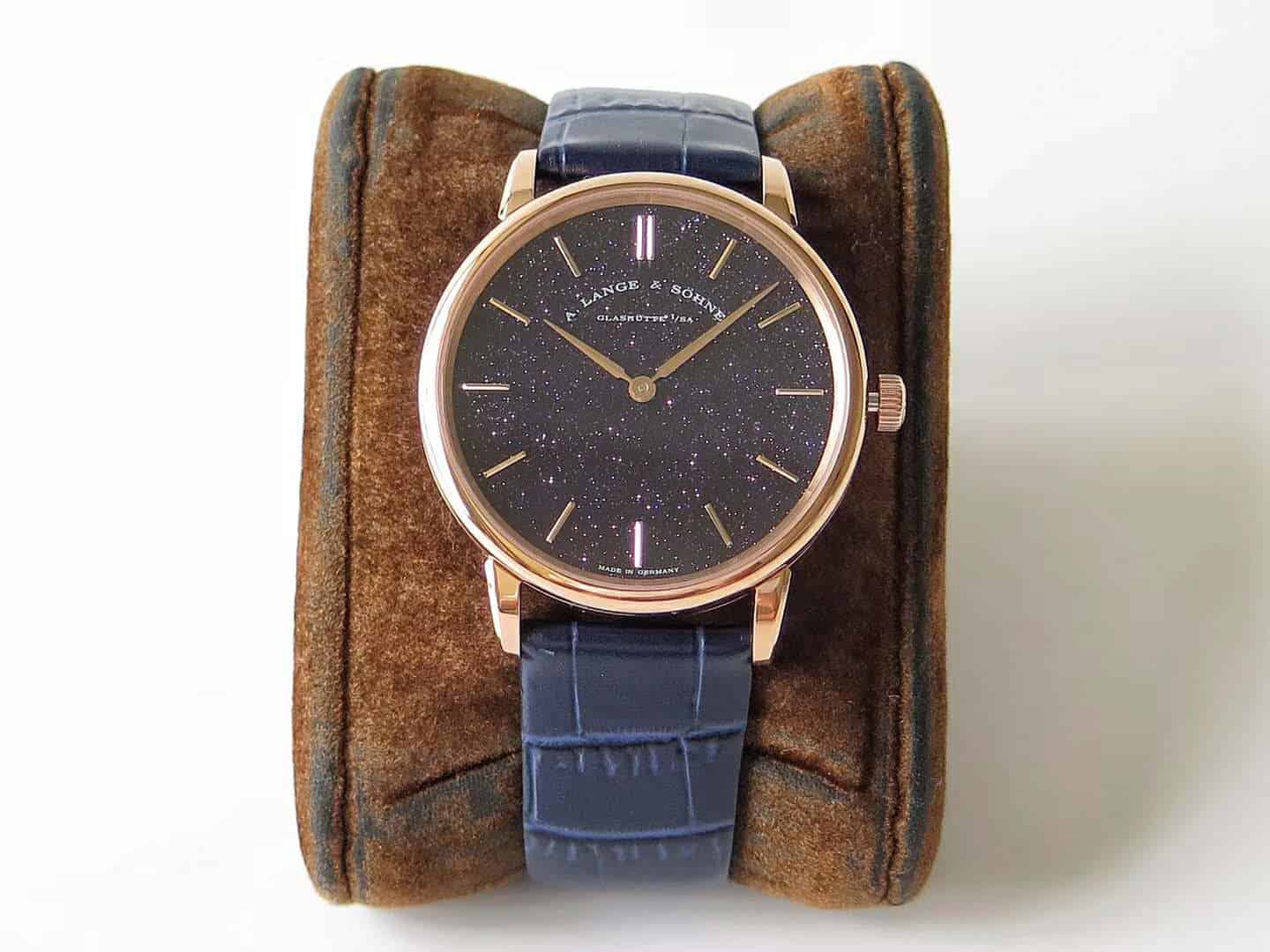 랑에 운트 죄네 SAXONIA 레더 스트랩 드레스 워치 로즈골드 39mm 205.086