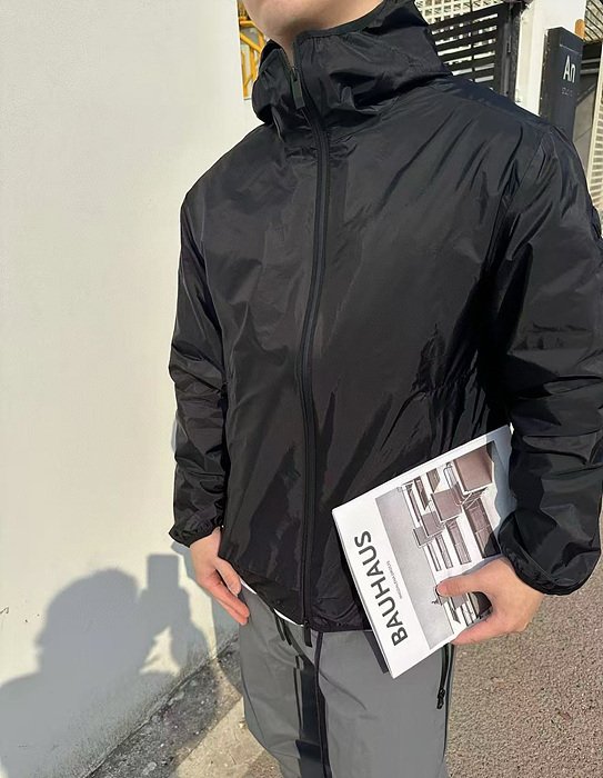 몽클레어 바람막이