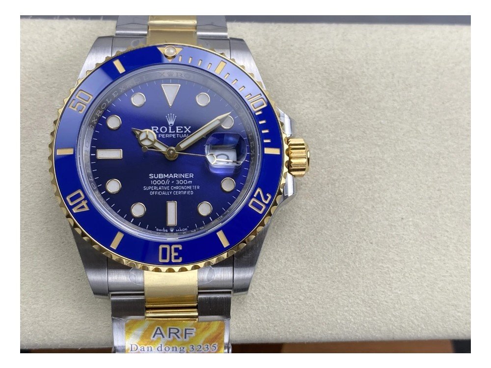 롤렉스 신형 서브마리너 데이트 청판 YG 콤비 41mm 최신 V2버전 126613LB